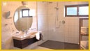 Bad mit barrierefreier Dusche, FeWo Dahoam